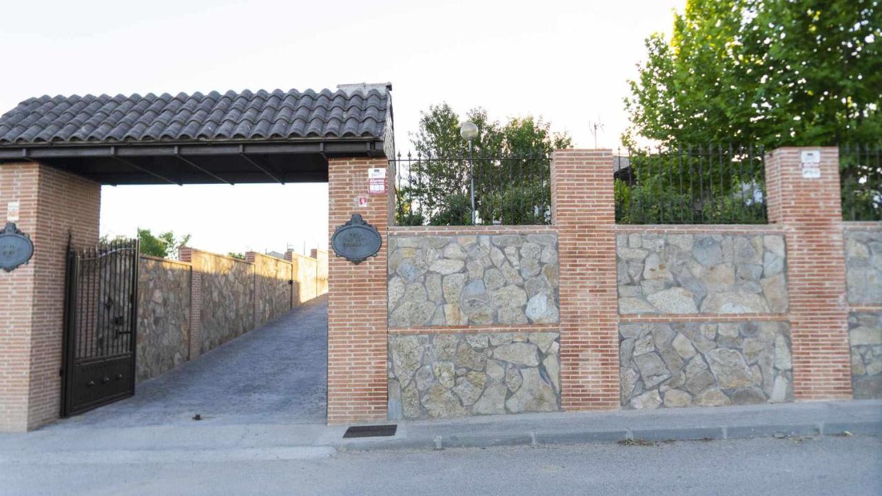 Villa Las Tres Hermanas Albarreal De Tajo By Toledo Ap Zewnętrze zdjęcie